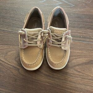 Toddler size 10c girl sperry shoes